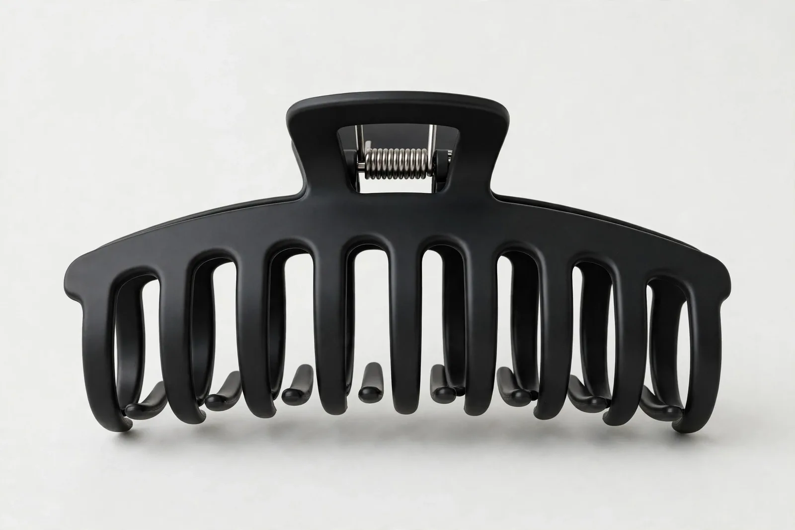 Black Jumbo Claw Clip 5in, studio product photo on white background